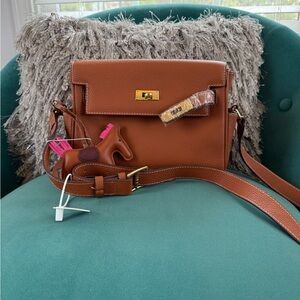Elegant Brown Leather Crossbody Bag